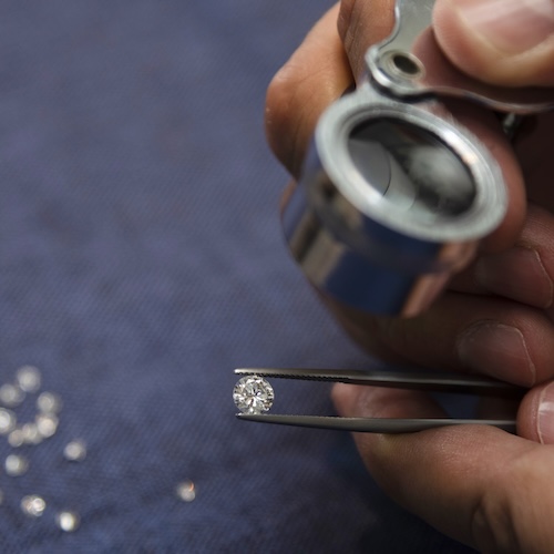 Jewellery manufacturer improves manpower productivity with ergonomics implementation, motion waste and searching reduction through Lean workstation design